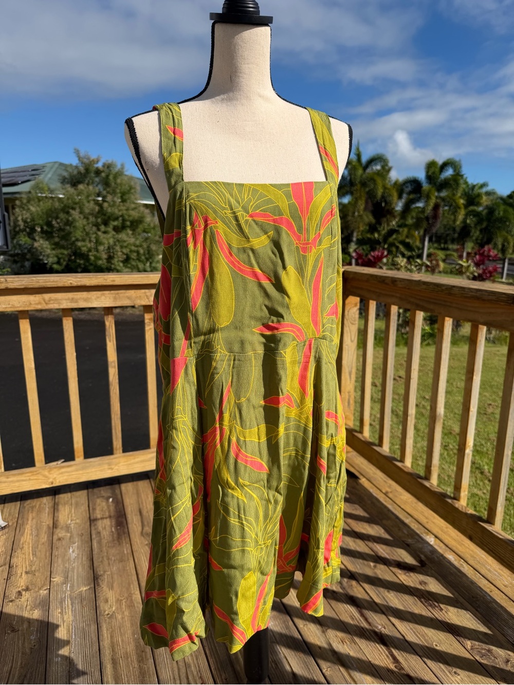 Fighting Eel Women’s Olive Green Ti Leaf Dress